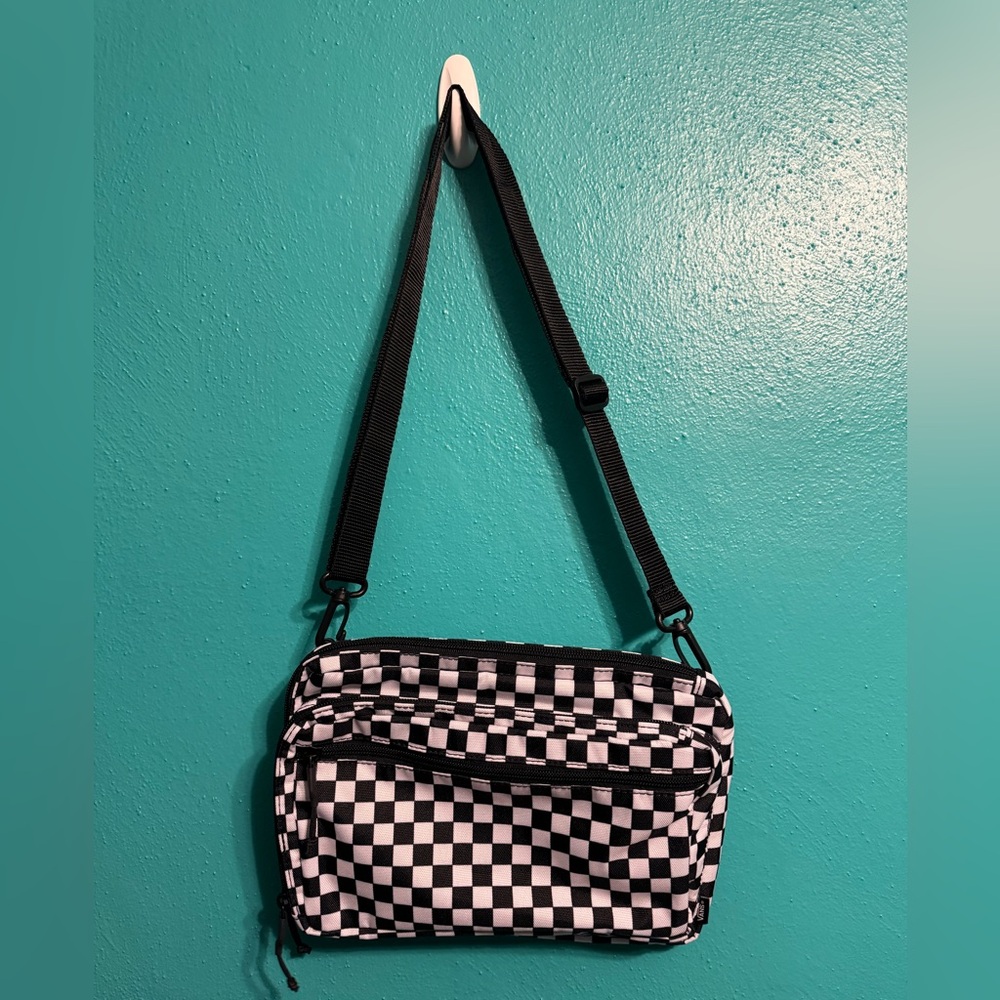 Last call -Vans Bail convertible crossbody bag